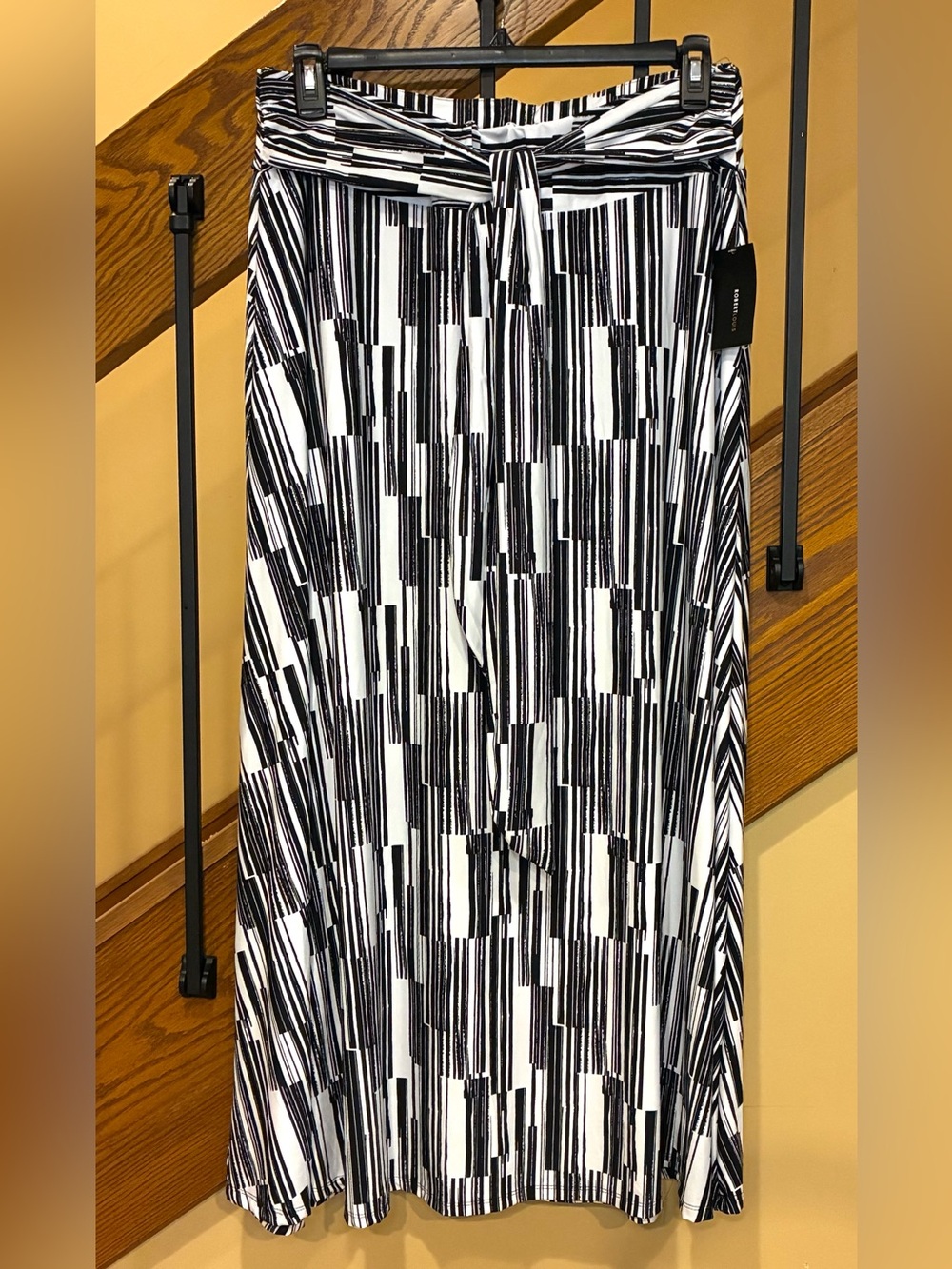 Robert Louis Skirt Maxi Elastic And Tie Waist Black White Geometric SZ. 2X NWT